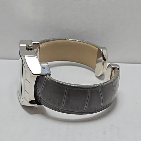 Womens Gruen Watch Silver Tone Rectangle Gray Hinged Open Cuff Band New Battery - Picture 7 of 10